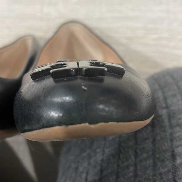 Tory Burch Black Leather Wedge Pumps Size 6 - Picture 5 of 16